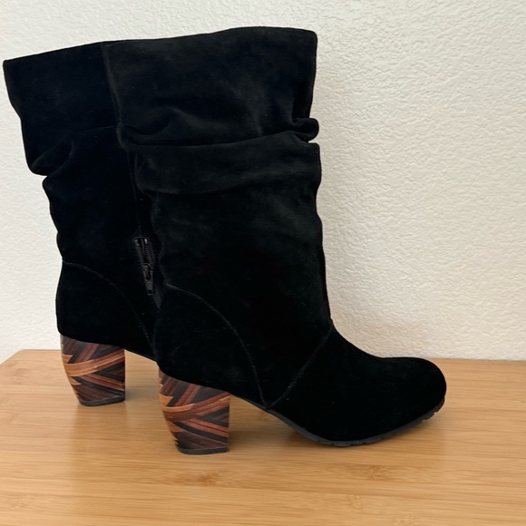 L'AMOUR DES PIEDS Rouched  Suede Black Leather Boots Size 7.5 - Picture 4 of 13